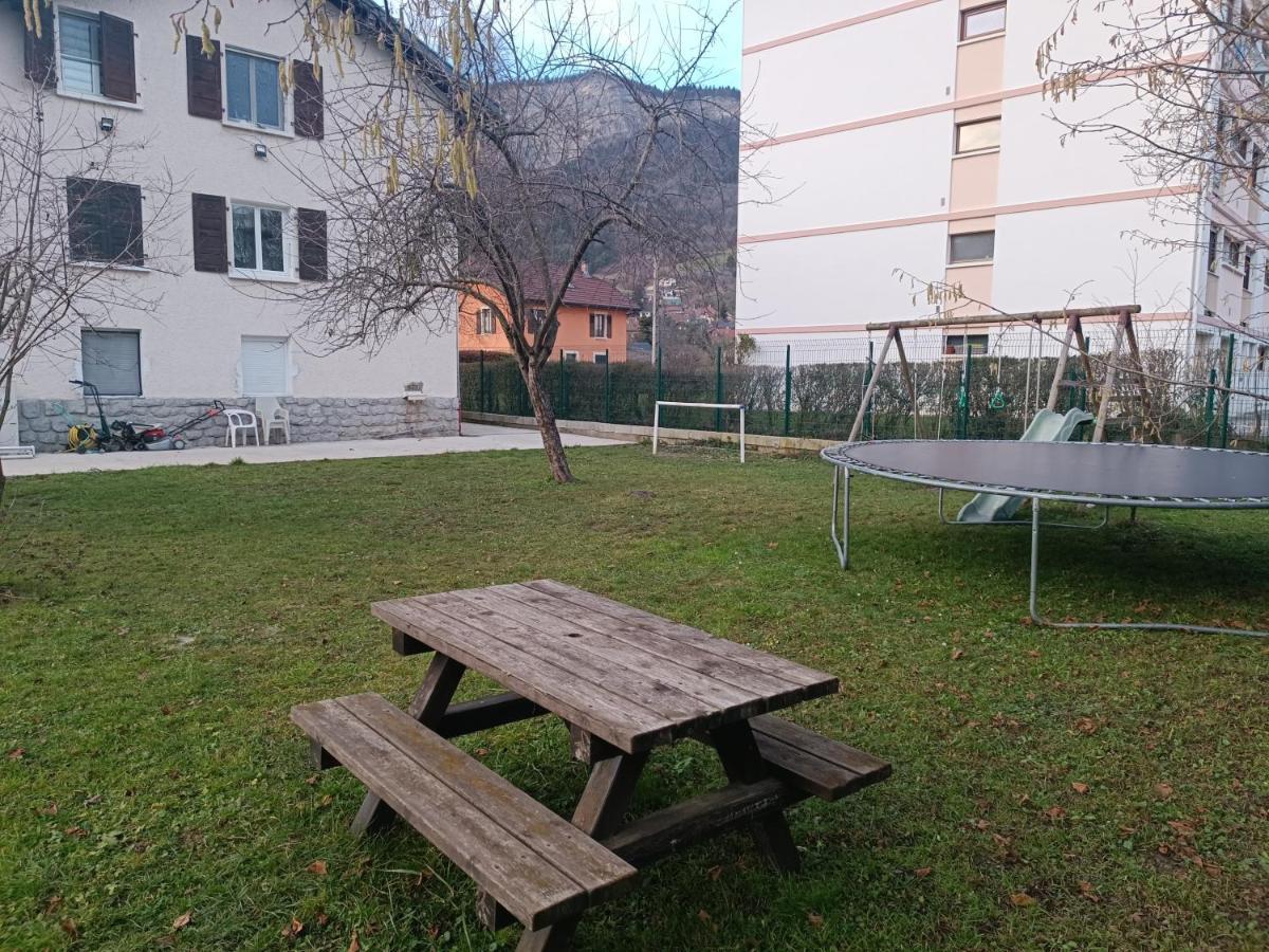 Un Bon Momentde Dente Apartment