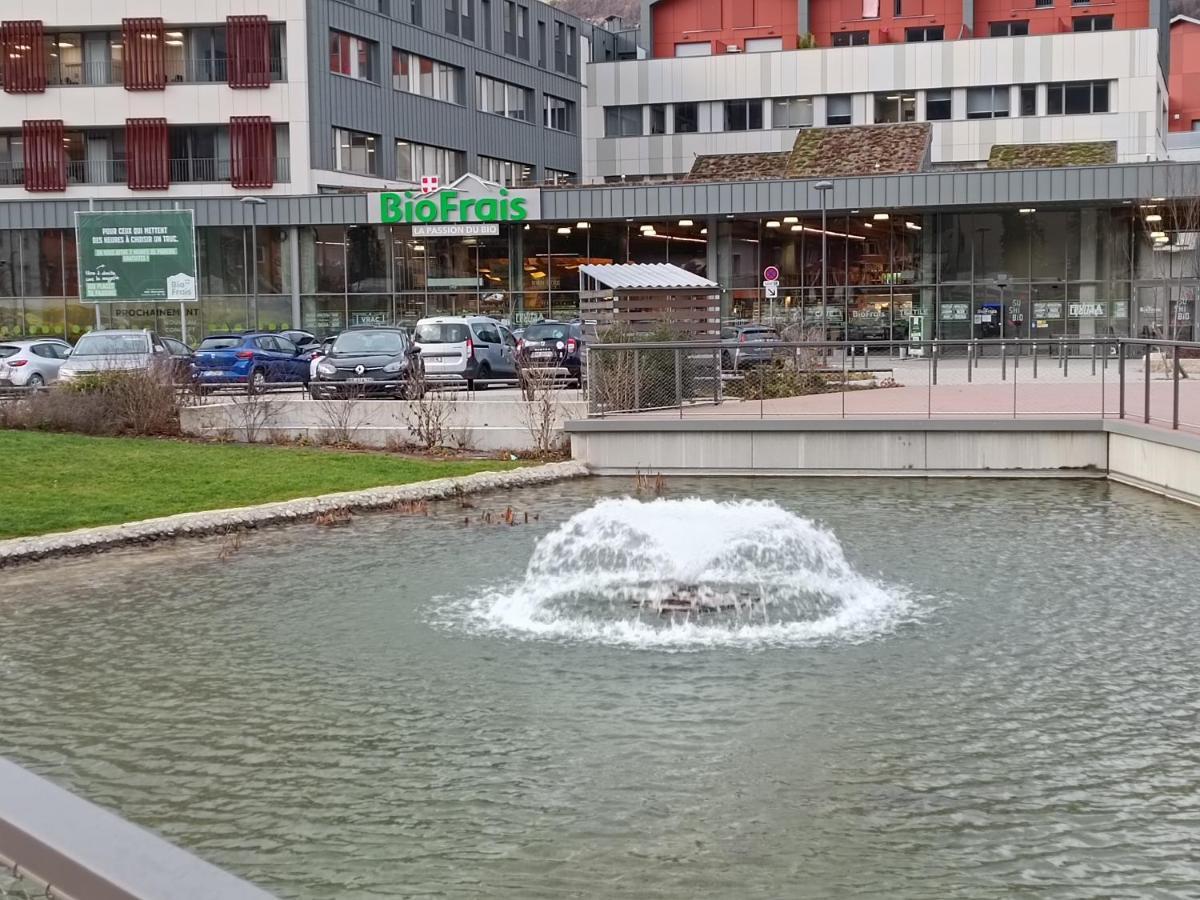 Un Bon Momentde Dente Appartement